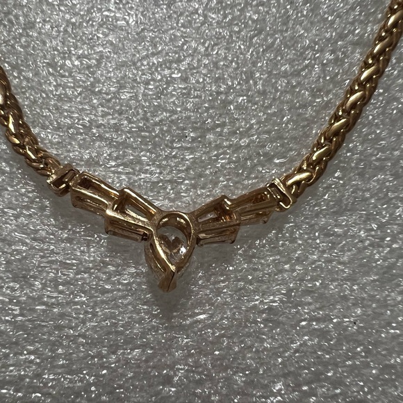 18 K Gold plated Great Quality with unusual CZ Necklace NWT in original box - Picture 7 of 16